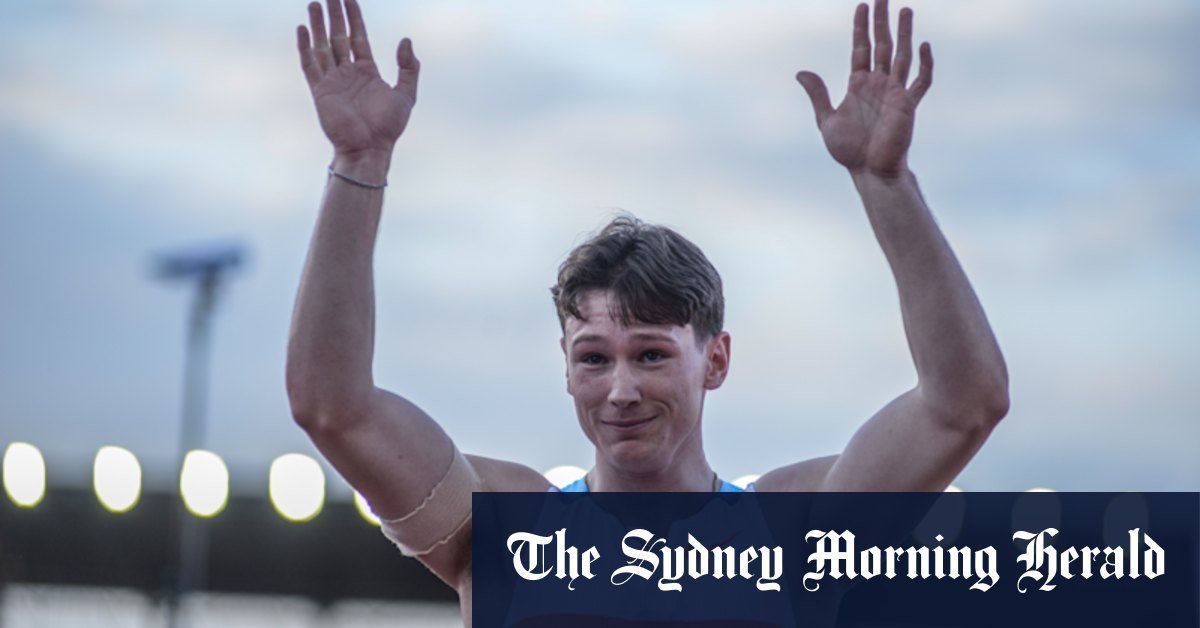 Kennedy breaks 10-second barrier for 100m