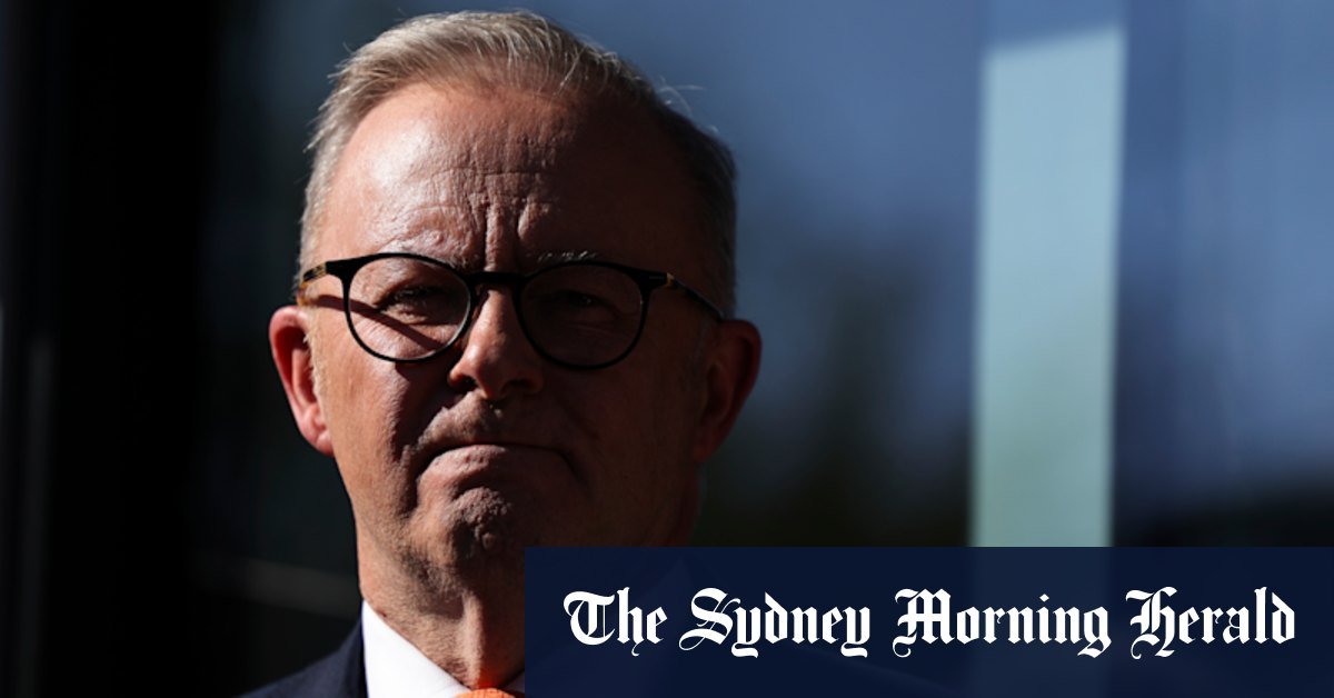 Big Business and Unions on the course of collision above politics