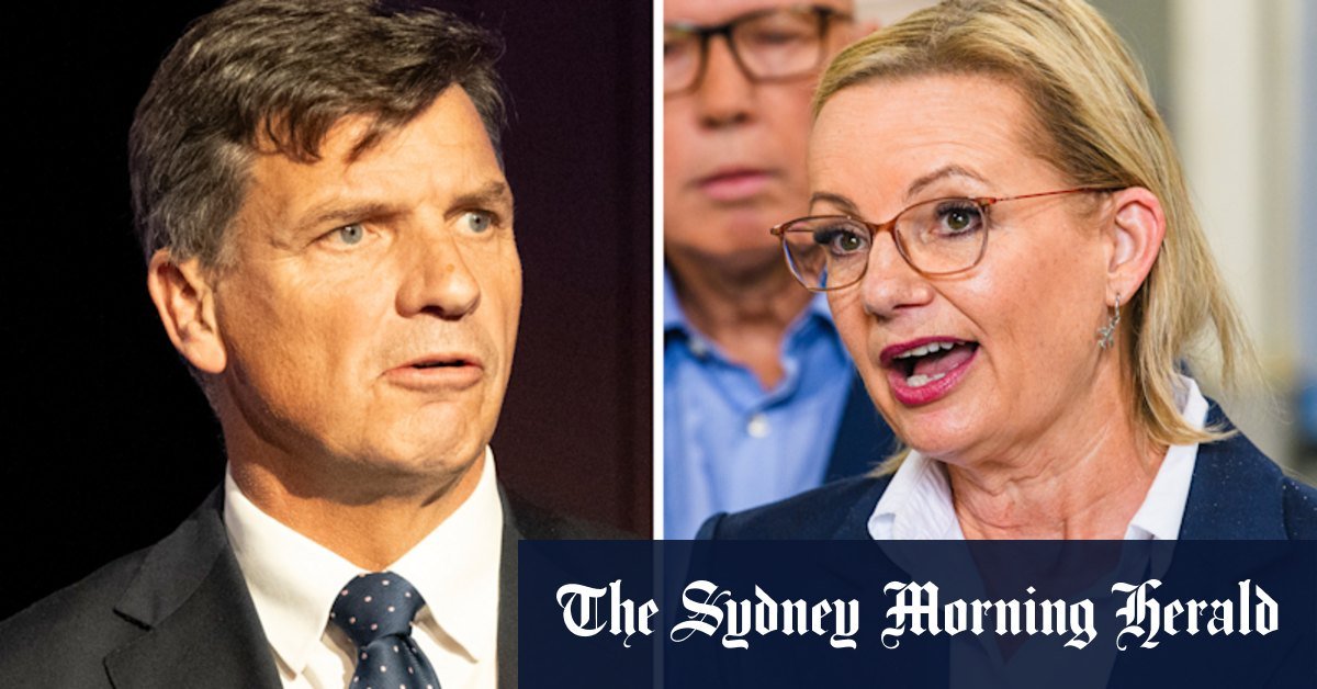 Taylor Sightcuts Ley on Queen's Quote, saying that "subvert to democracy"