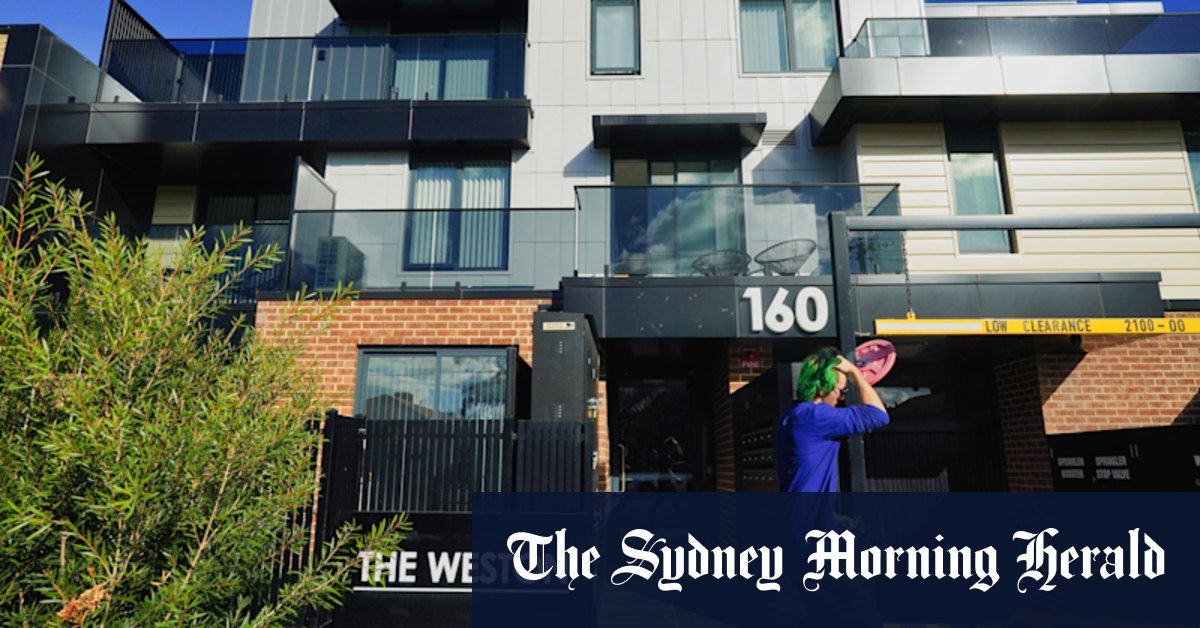 Residents object to the apartment apartment apartment of the Neon Supermerch's pair.