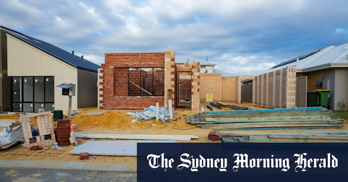 Government does not make enough "to solve the housing crisis