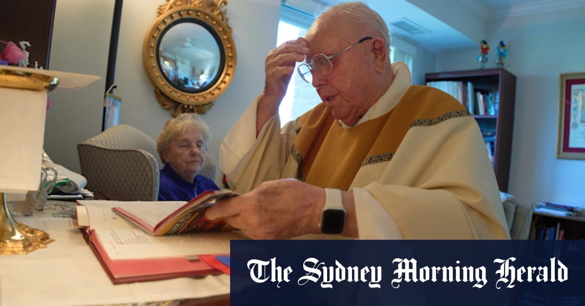 To 100 years, this Catholic priest reveals the secret to Longevity