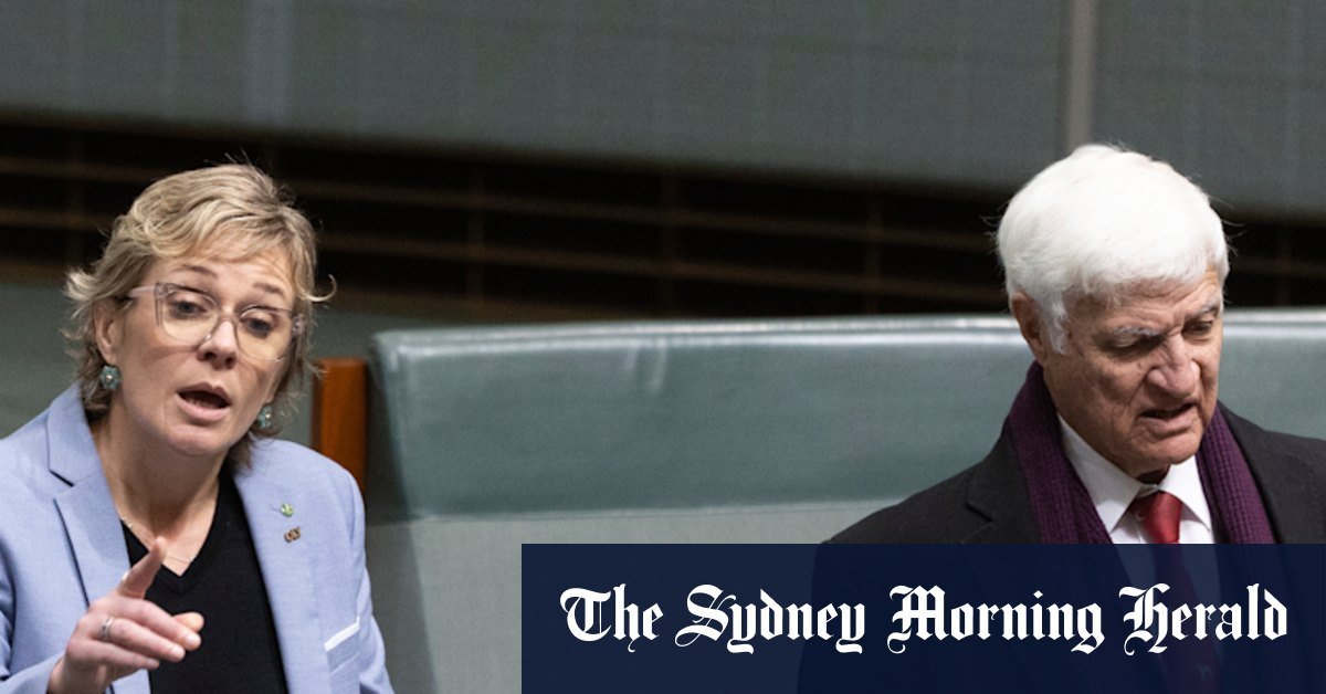 Who will be the new lord of the Crossbench?