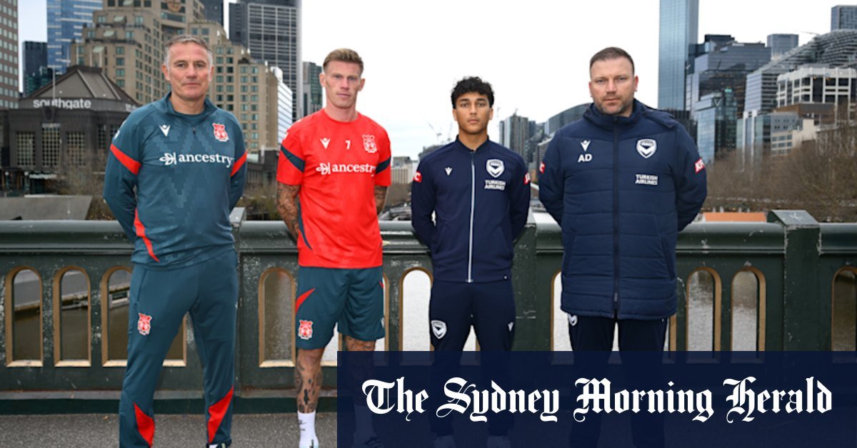 Ryan Reynolds-Stage football club in Melbourne's clash of Melbourne Victory