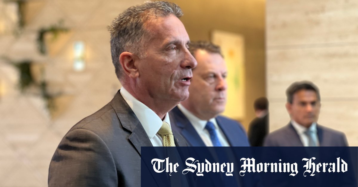 Lets regulatory regulatory took the crown's neck in Perth