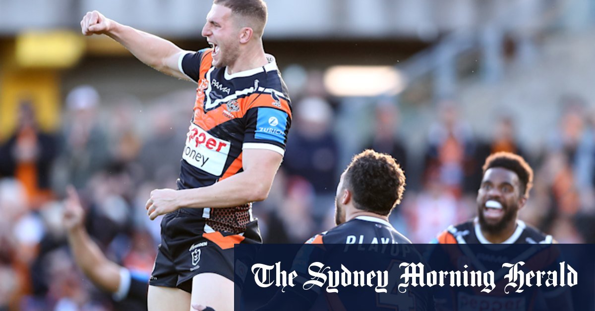 Tigers Snatch wins final second after Douehi's field goal